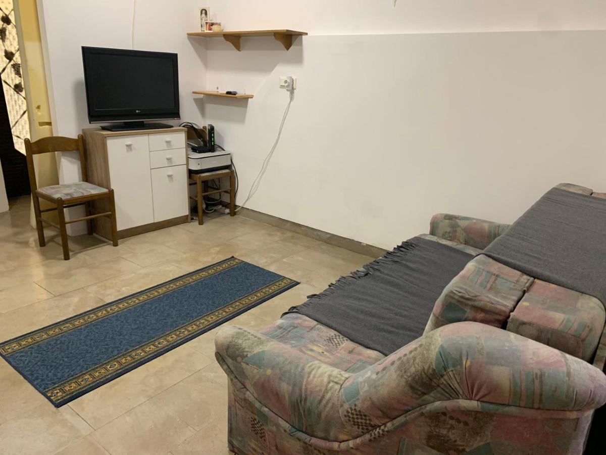 Apartma 1 And 2 Appartments * Pirano